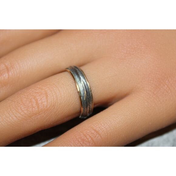 Pretty Vintage c1980s Vargas 14K GF & Sterling Silver Ring Wedding Band SZ 7.5 - Picture 5 of 7